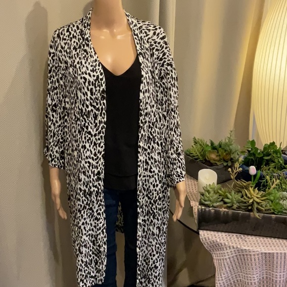 PTP 29 inches length 45” cheetah print duster - Picture 3 of 10